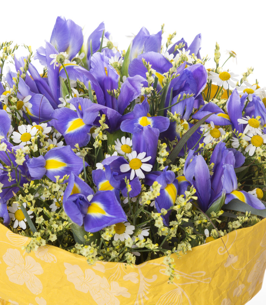 Букет из синего ириса и лимониума
