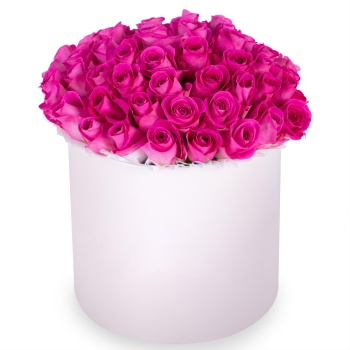 Букет из 51 розовой розы в кремовой шляпной коробке