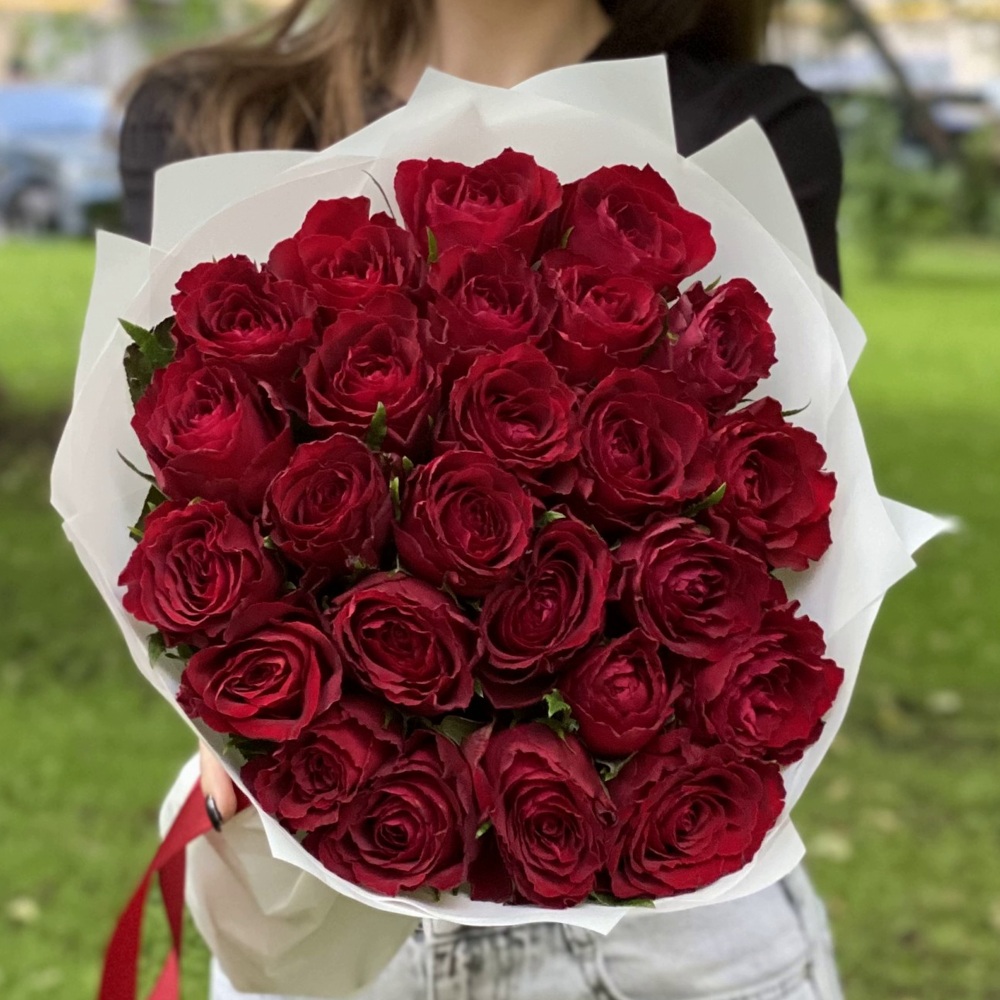 25 красных роз 40 см