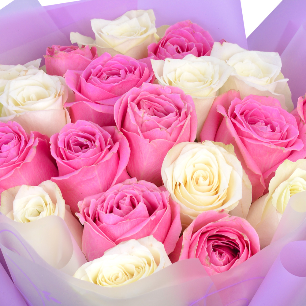 Букет из 19 разноцветных роз 40 см