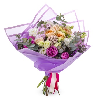 Букет с розами и эустомой