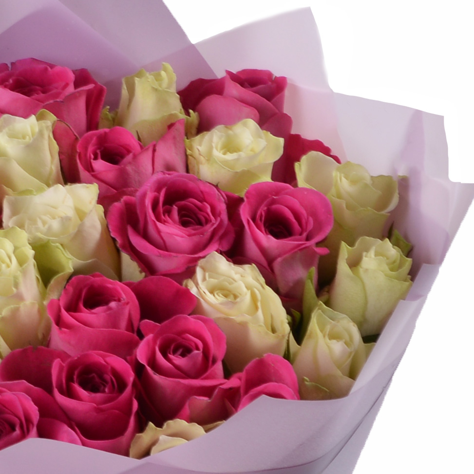 Букет из 25 белых и розовых роз