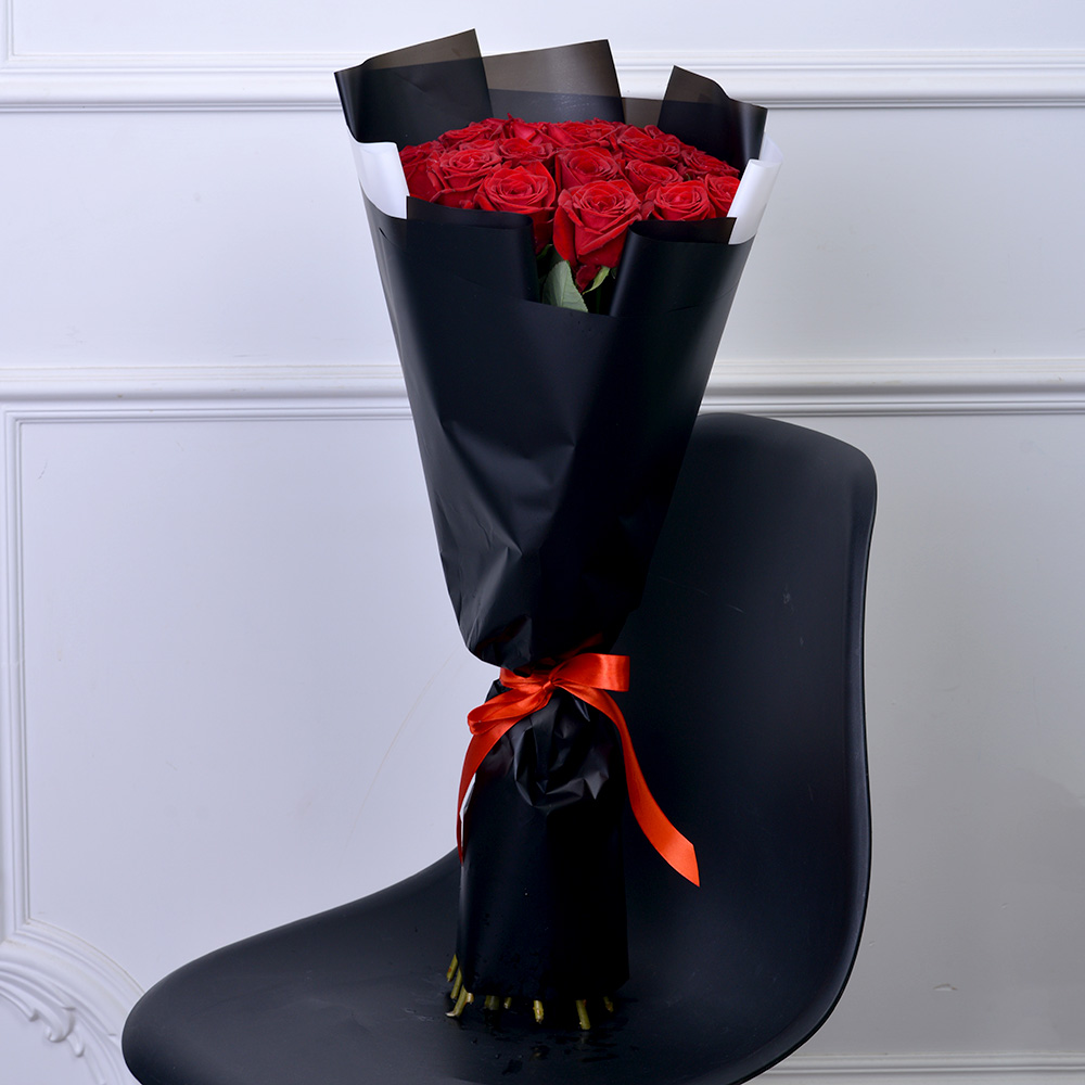 Букет из 21 красной розы Premium 60 см