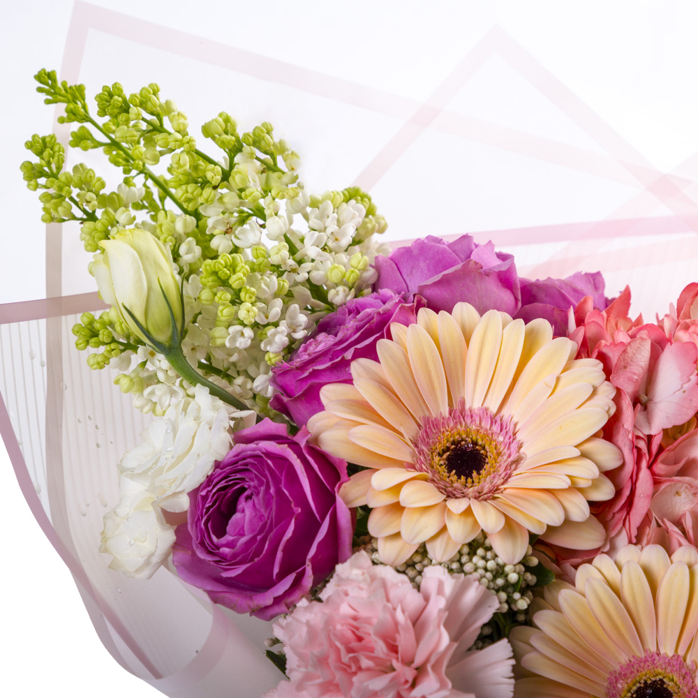 Букет из гортензий, гербер и сирени